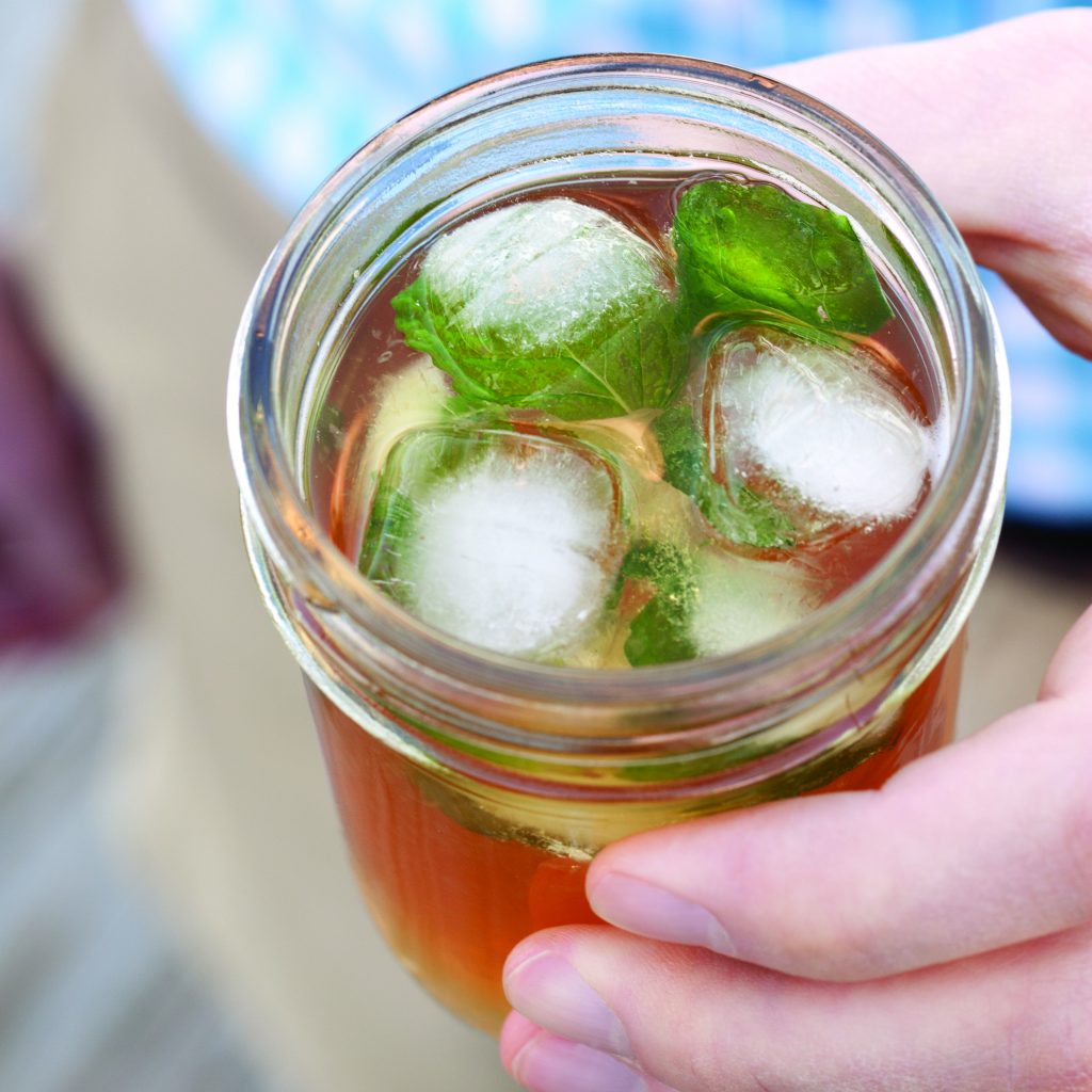 Spiked-Sweet-Tea-Lemonade.jpg
