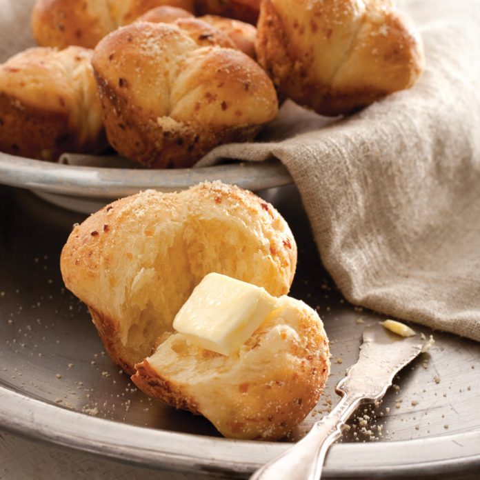 Cheddar-and-Onion-Yeast-Rolls