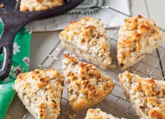 Sausage and Chive Biscuit Wedges Sausage and Chive Biscuit Wedges