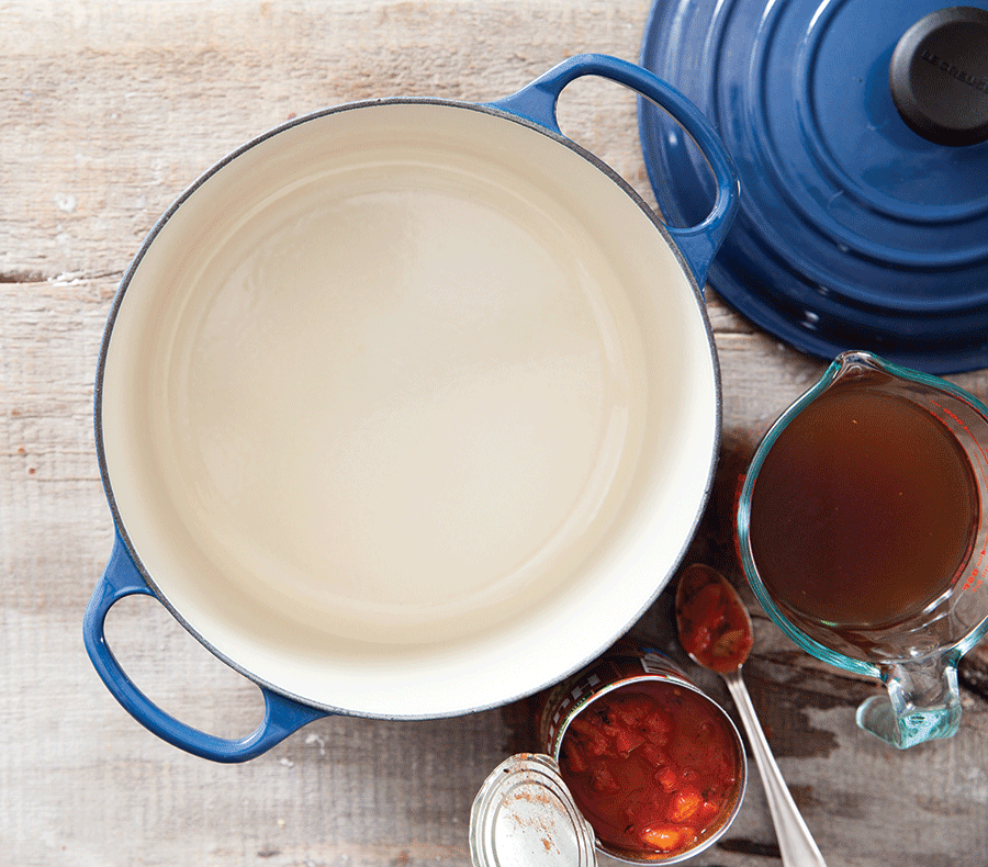 How to Clean Enameled Cast Iron: Quick and Easy Tips