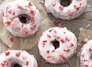 Strawberry Doughnuts strawberry doughnuts