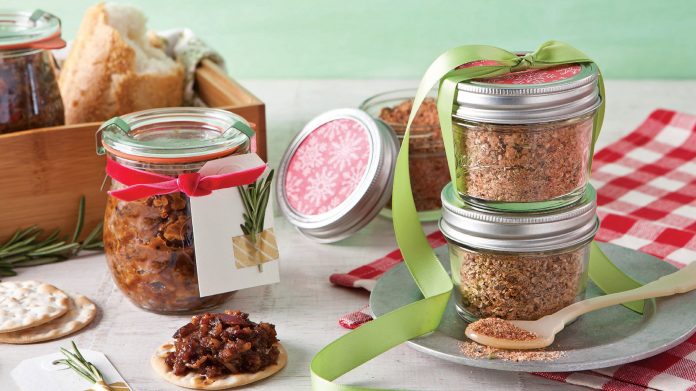 Wrap up these homemade goodies that everyone on your list is sure to love. 7 Very Merry Holiday Gifts!