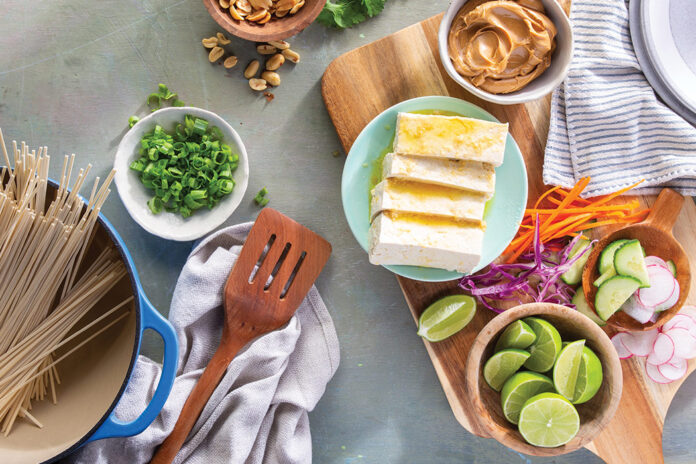 For these hearty meatless meals, we swapped the meat for some flavorful alternatives. Whether you are observing Lenten tradition or just want to freshen up your weekday meal plan, going meatless has never been so delicious. 