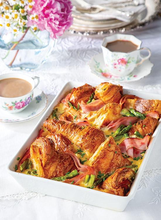 At once flakey and buttery, at another savory and cheesy. There is a perfect and scrumptious balance in our Ham and Cheese Croissant Strata.