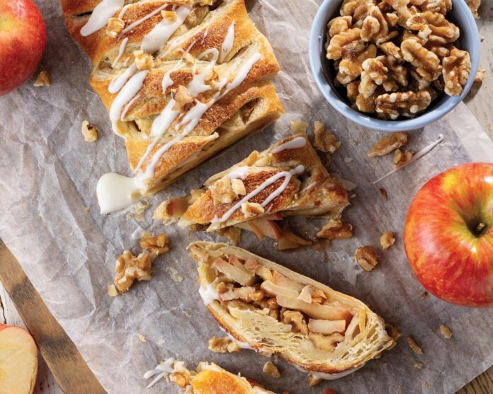 web-fallbreakfa_0722-(1) Easy Apple Walnut Braid