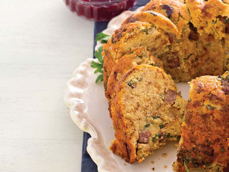 tassouus151116_002_010_039_tasteoftraditio_62Web Savory Sausage Dressing Bundt