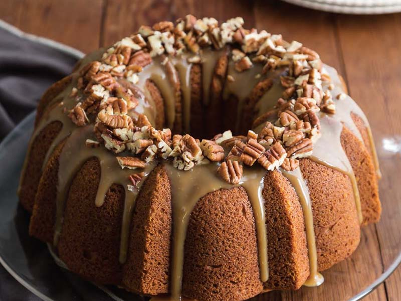 tassouus171101_article_053_01_022Web Pumpkin Bundt Cake with Toffee Sauce