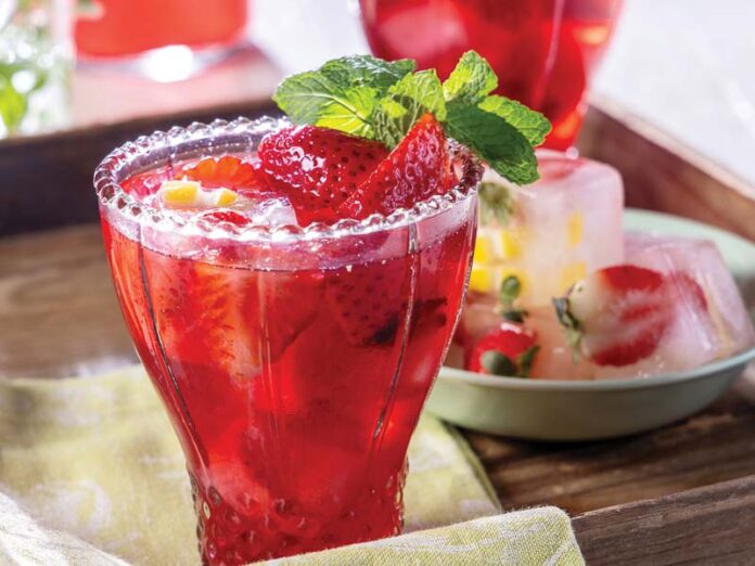 Strawberry and Hibiscus Lemonade