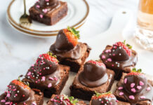 Strawberry Brownie Bites Strawberry Brownie Bites