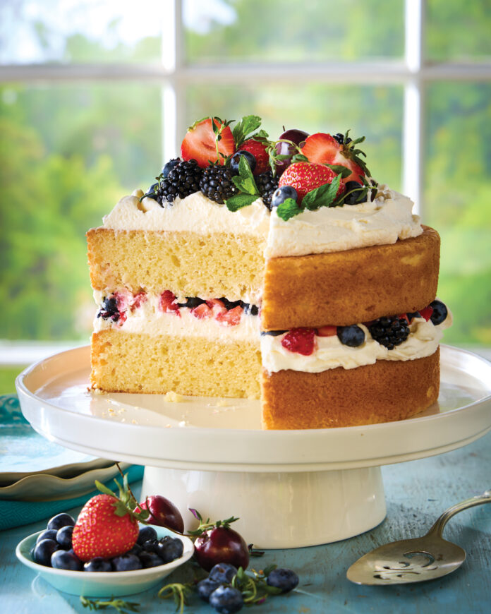Mascarpone Chantilly Cake